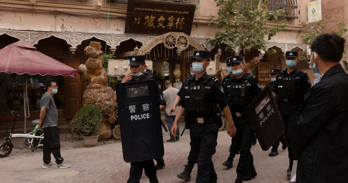 US warns companies on Xinjiang business, urges exit